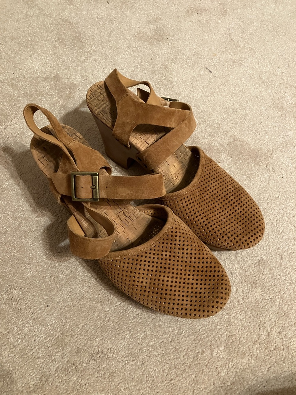 Korks Women’s wooden platform shoes